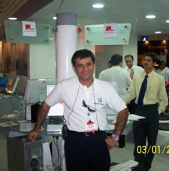 امیر جوکار کارشناس طلا و جواهر